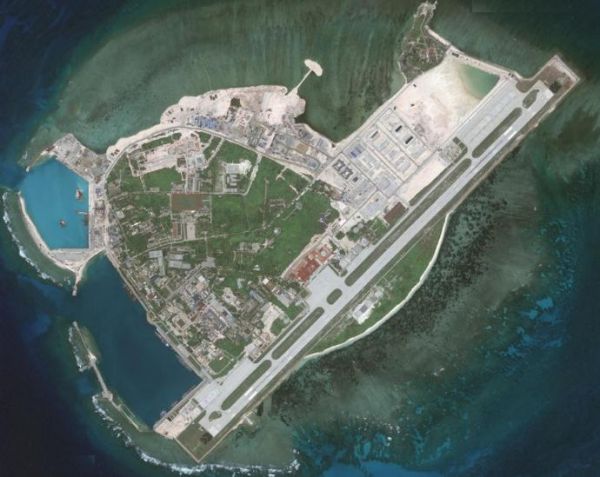 加刊解析中国南海“超级舰队”：有4艘不沉“航母”