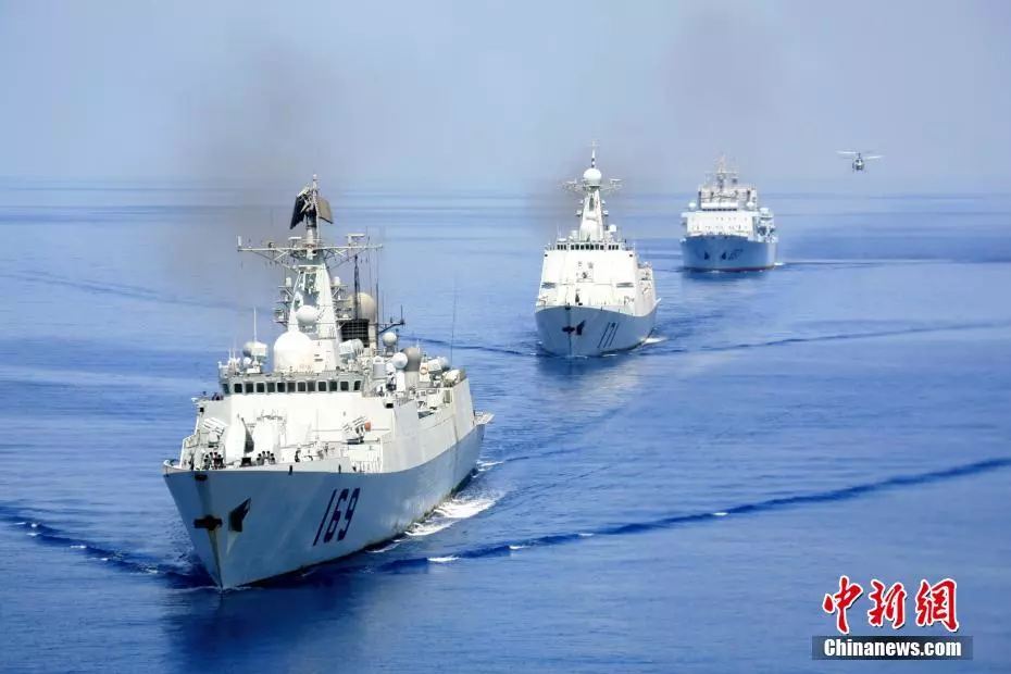 人民海军70年