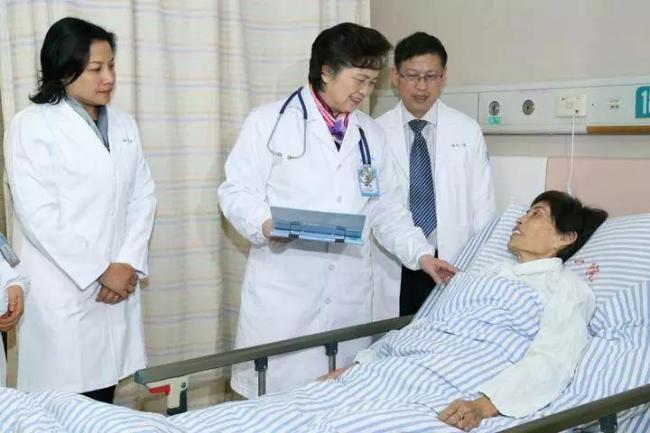 李兰娟院士
