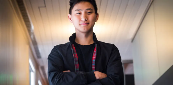 19岁华裔天才辍学MIT创办AI独角兽市值73亿美元