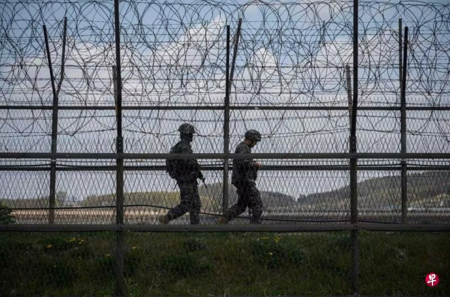 20多名朝鲜士兵越过军事分界线 韩国鸣枪示警