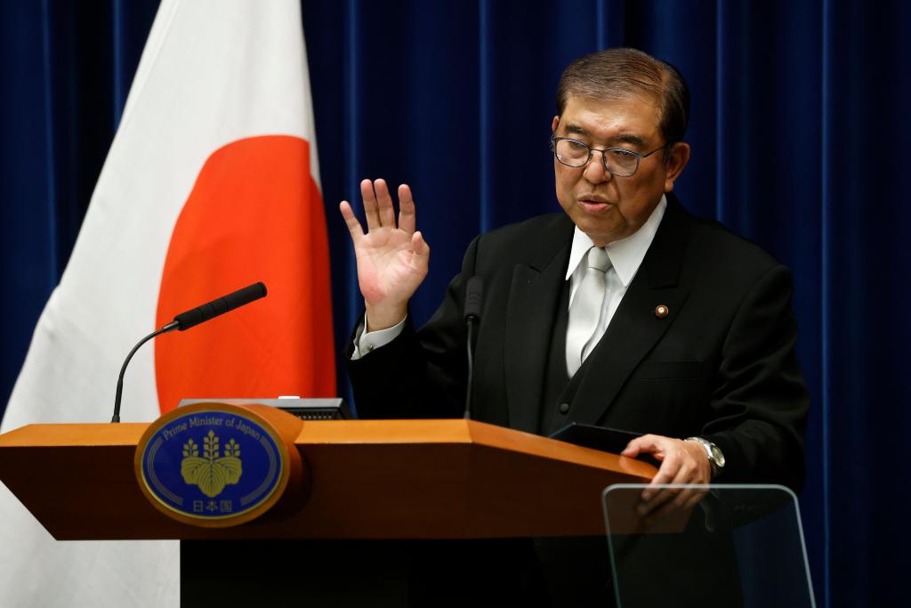 日本首相石破茂在日本东京首相官邸出席记者会